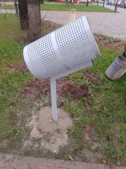 Урна для велодорожек