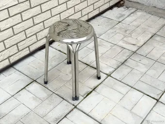 Табурет из нержавеющей стали